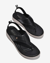 Giày Sandal Kẹp Nữ Zucia Quai Bảng Lớn Đính Logo-SRXB6-Đen Color1