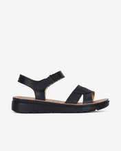 Giày Sandal Zuciani Họa Tiết Chiếc Lá-SCF51Đen Color1First