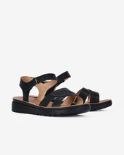 Giày Sandal Zuciani Họa Tiết Chiếc Lá-SCF51Đen Color1