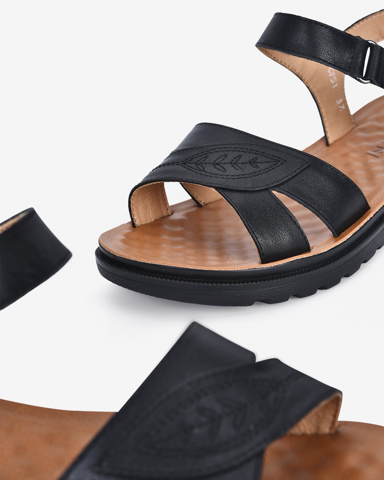 Giày Sandal Zuciani Họa Tiết Chiếc Lá-SCF51Đen Color1