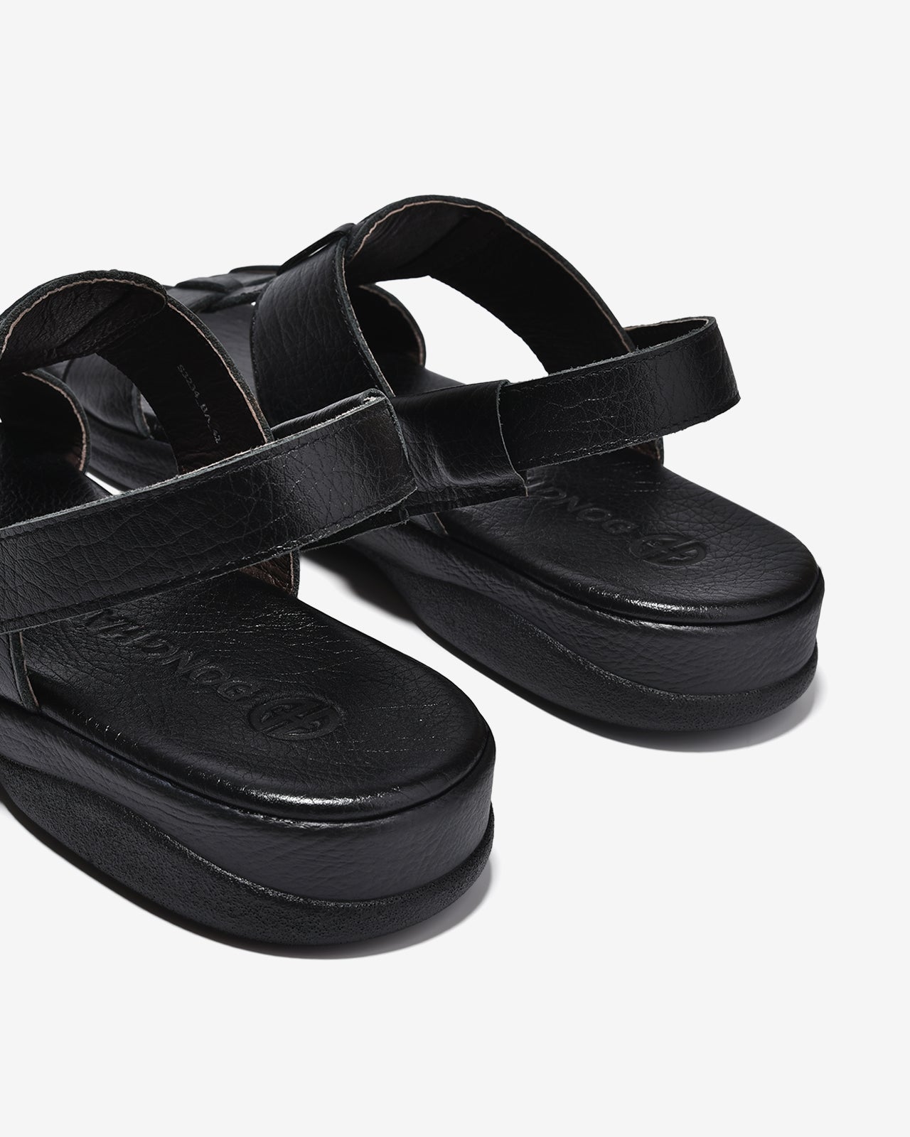 Giày Sandal Đông Hải Da Mềm Dập Vân Mờ-S3234-Đen Color1