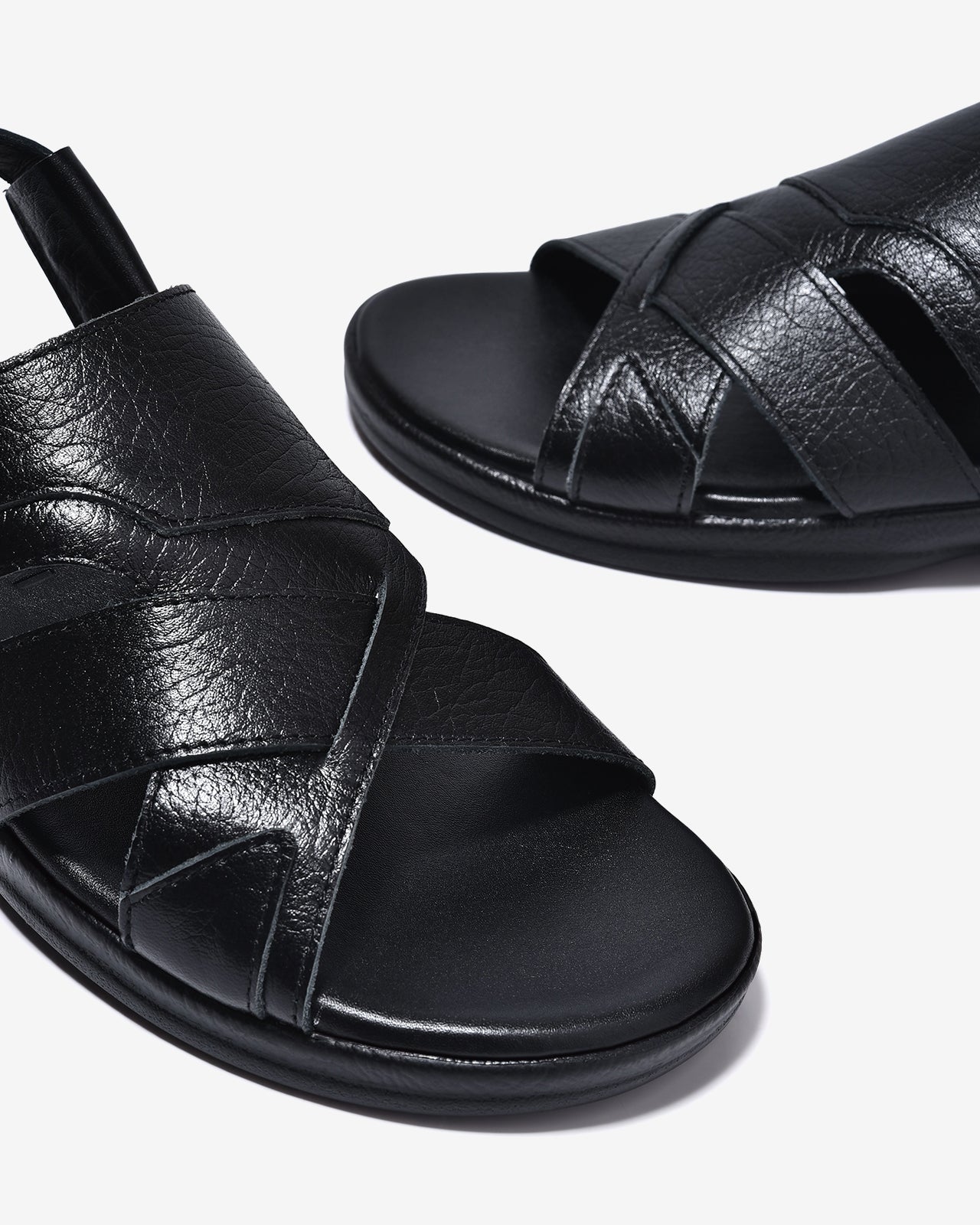 Giày Sandal Đông Hải Êm Mềm Đế 3cm Quai Chéo-S3237Đen Color1