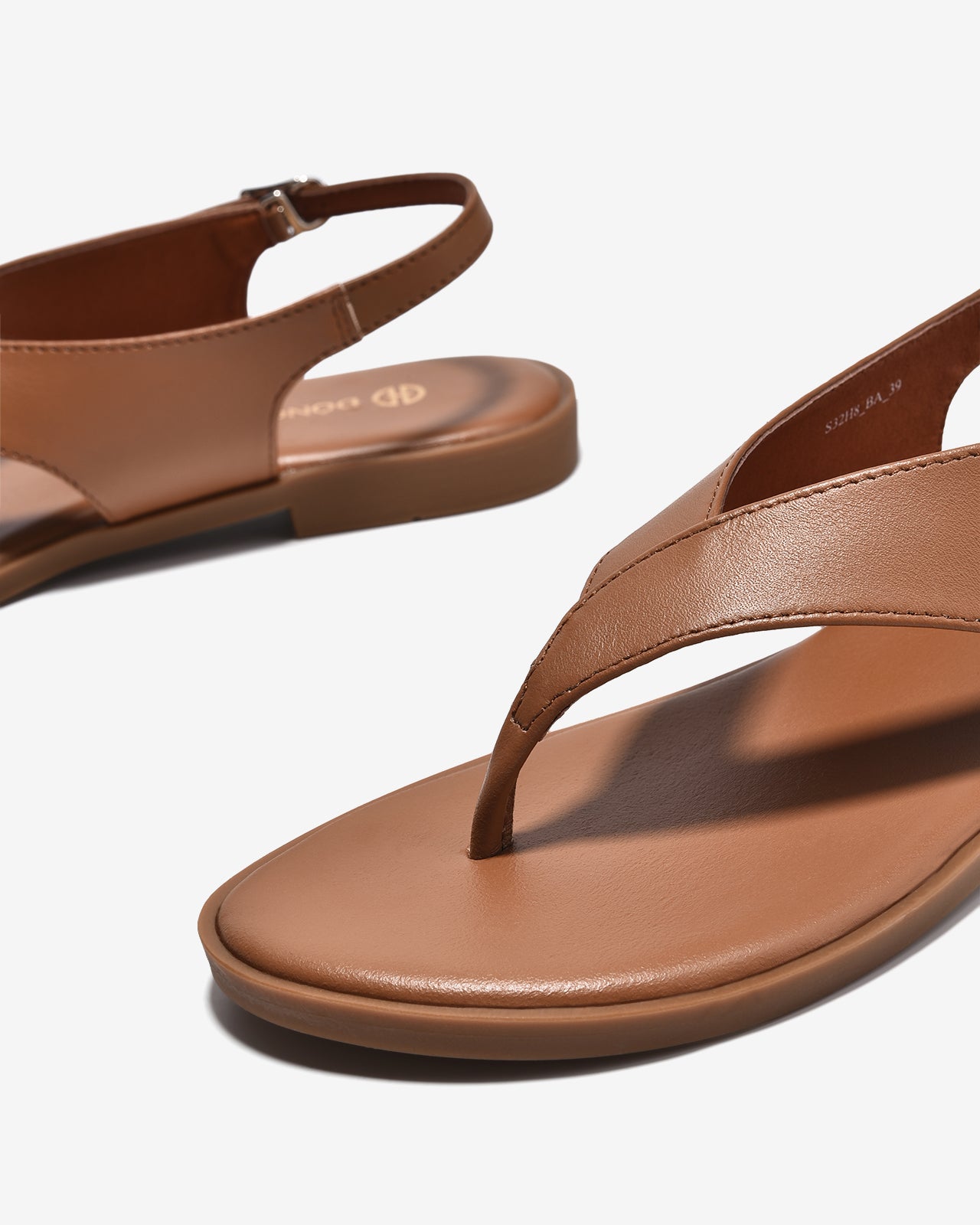 Sandal Kẹp Nữ Đông Hải Trơn Khóa Cài-S32H8-Bò Color1