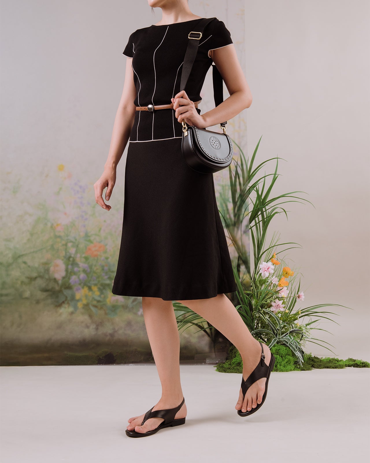 Sandal Kẹp Nữ Đông Hải Trơn Khóa Cài-S32H8Đen Color1