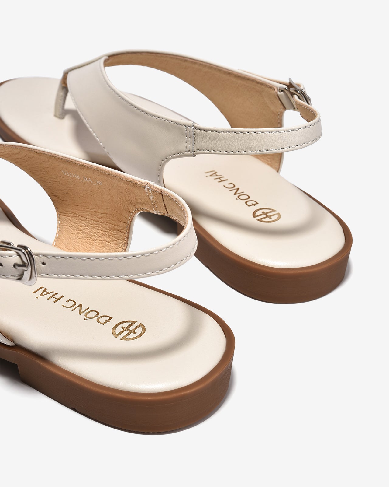 Sandal Kẹp Nữ Đông Hải Trơn Khóa Cài-S32H8Kem Color1