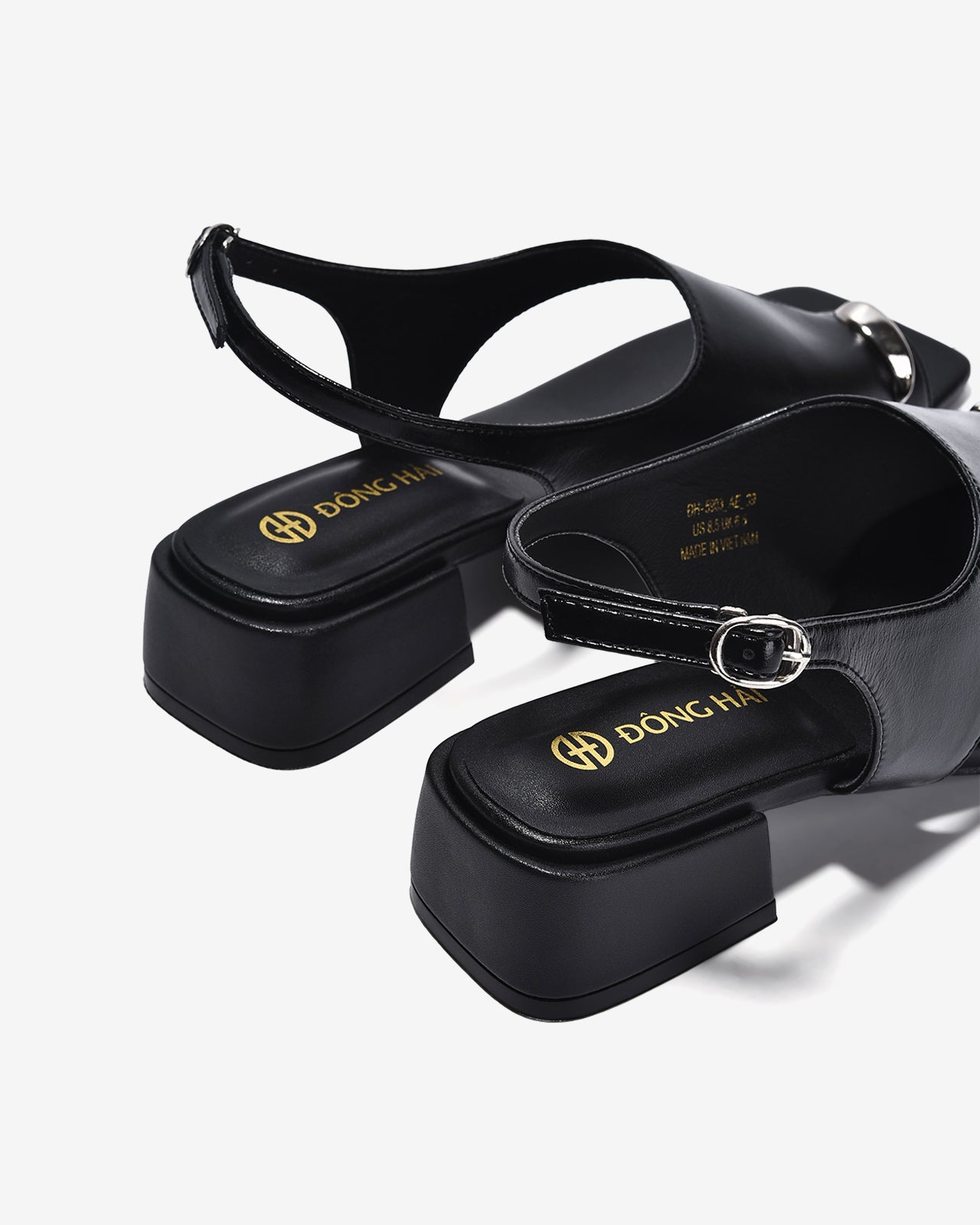 Giày Sandal Kẹp Đông Hải Xỏ Ngón Quai Khóa-S5903Đen Color1