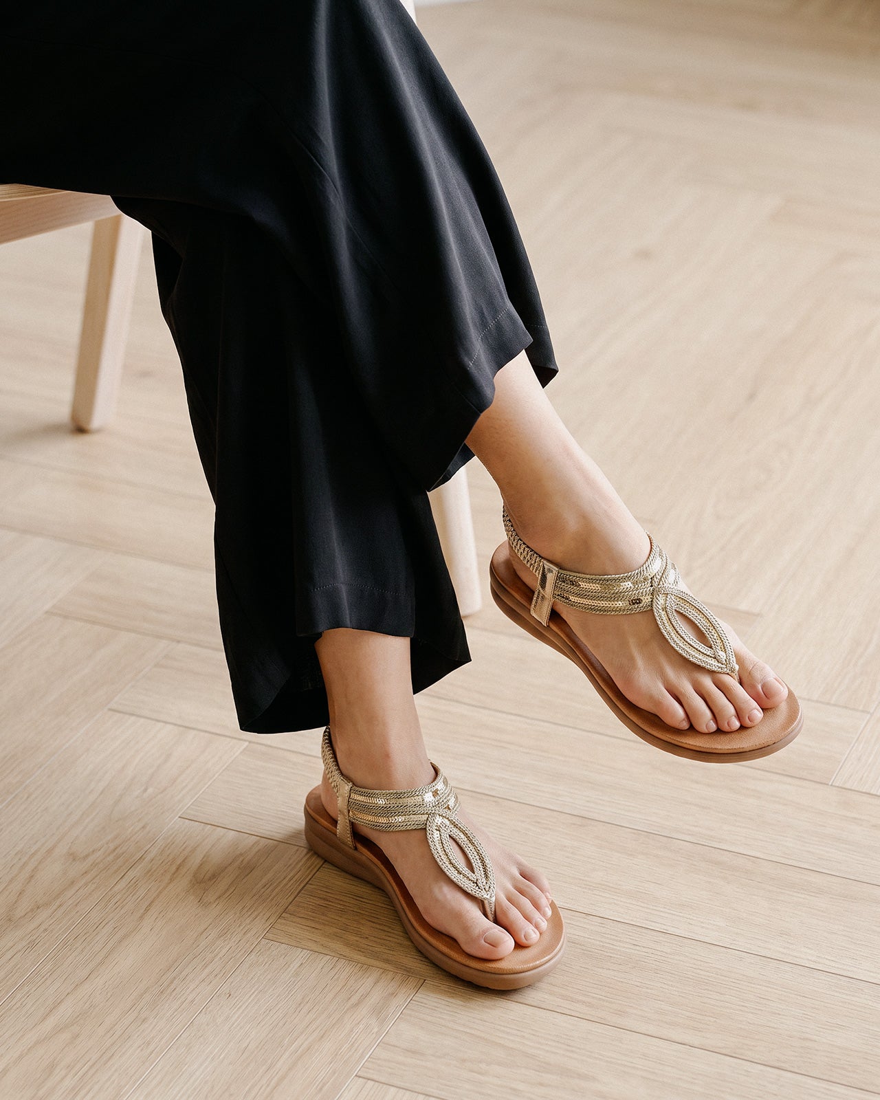 Sandal Đế Bằng Nữ Zucia Quai Bện Ánh Kim-SHLO4Vàng Color1