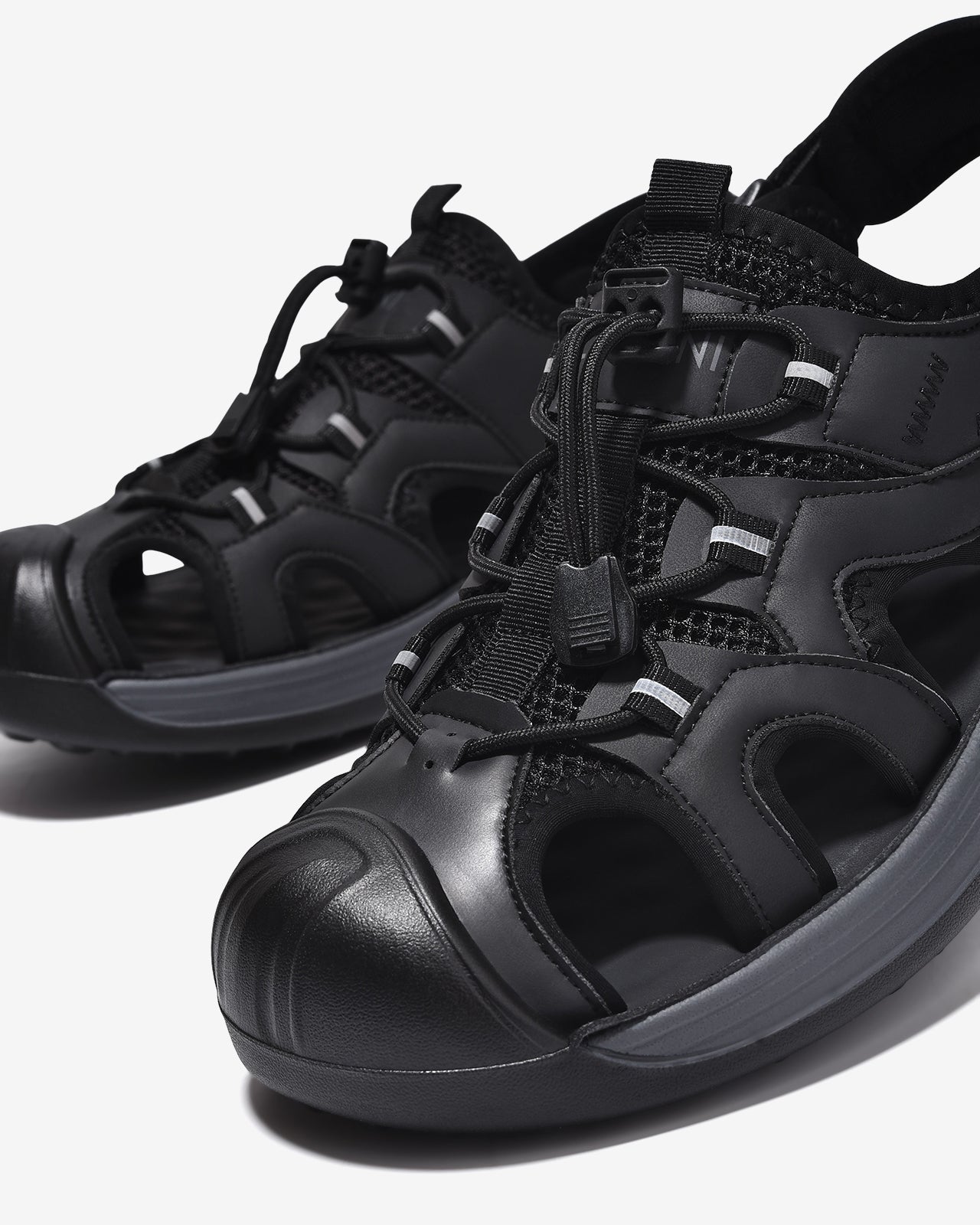 Sandal Rọ Nam Zuciani Quai Rút-SCF88Đen Color1