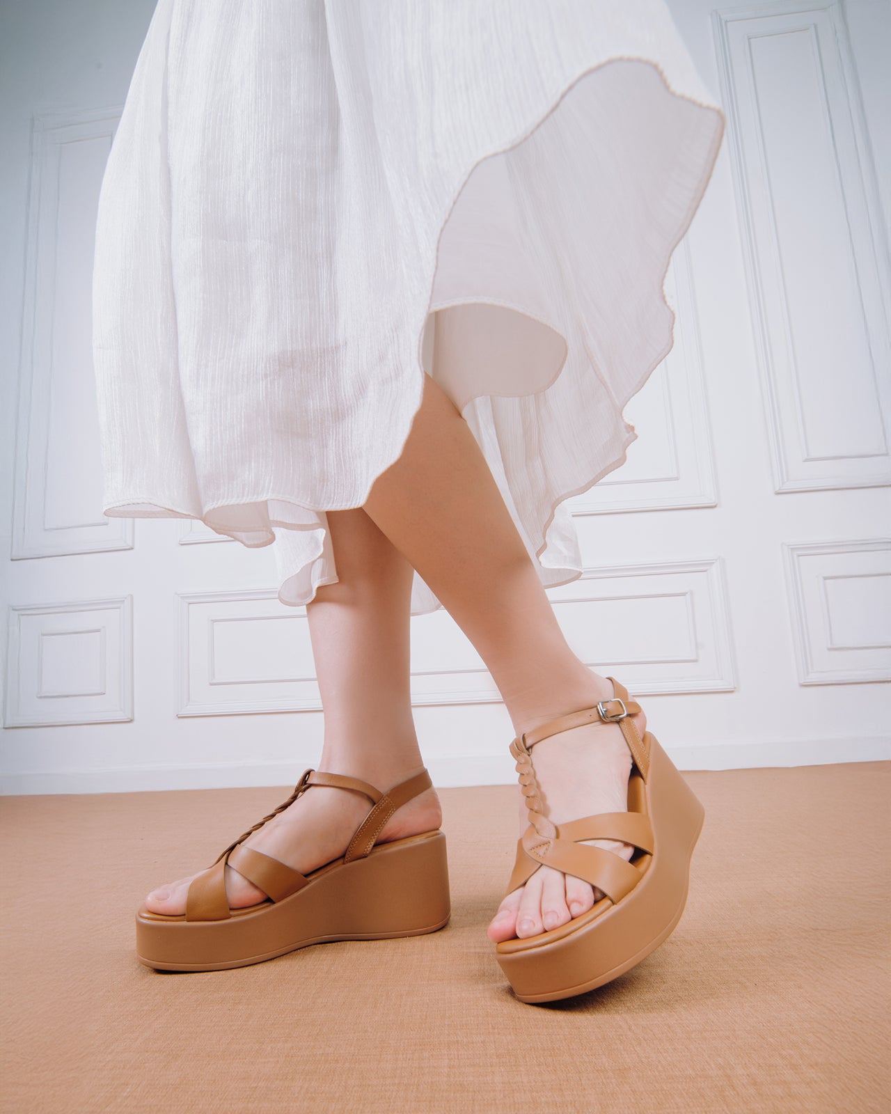 Giày Sandal Xuồng Đông Hải Quai T-Strap Đan Xoắn-S32F7Bò Color1