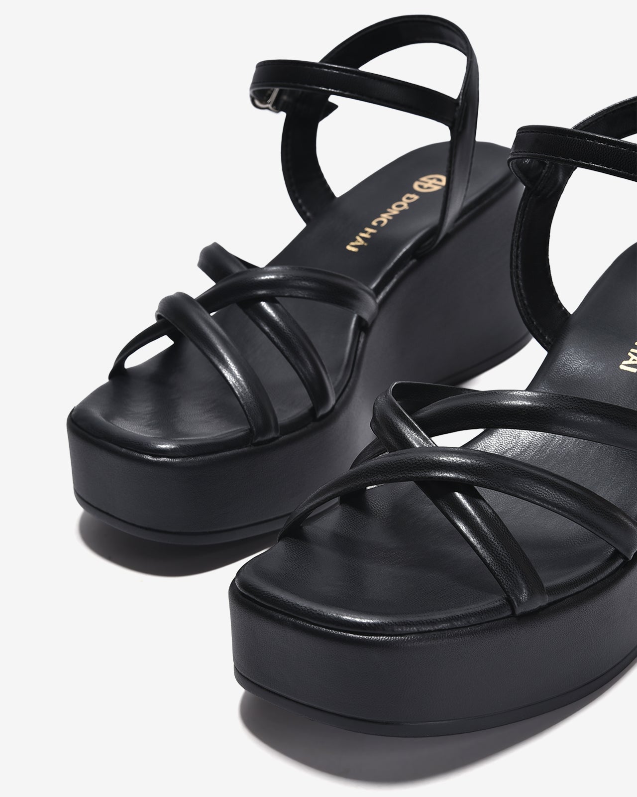 Giày Sandal Xuồng Đông Hải Quai Đan Chéo-S32G1Đen Color1