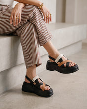 Sandal Nữ Đông Hải Quai Chéo Đế Xuồng 7cm-S32J1Đen Color1