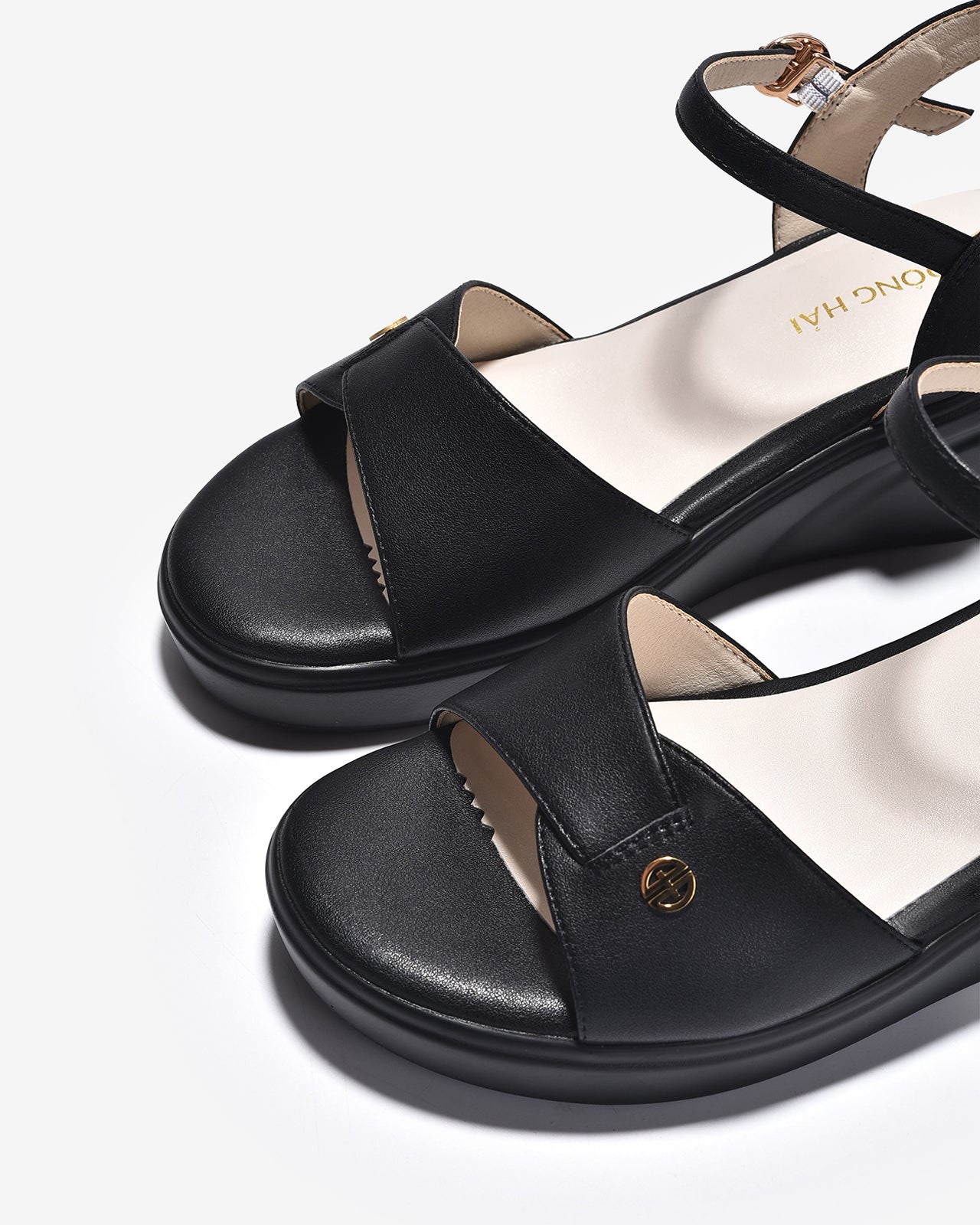 Giày Sandal Xuồng Đông Hải Thiết Kế Quai Cách Điệu-S5834-Đen Color1