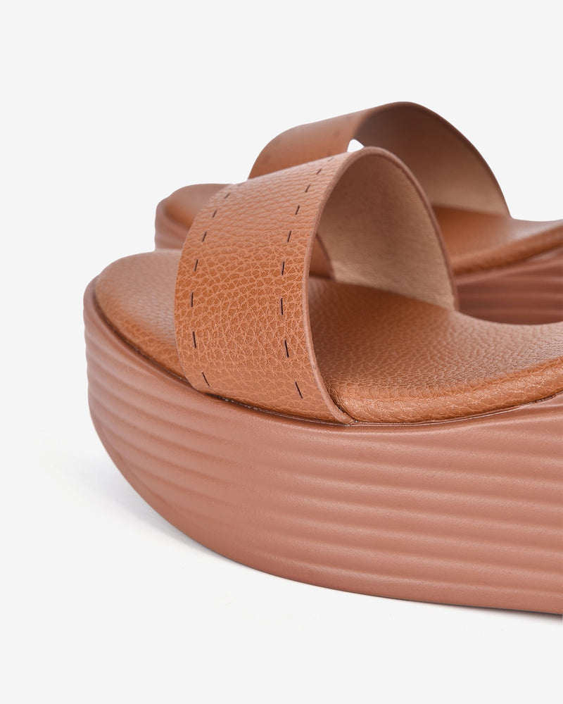 Giày Sandal Xuồng Zucia Đế Sọc Ngang-SHLF5-Nâu Color1