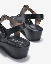 Giày Sandal Xuồng Zucia Quai T-Strap Ánh Kim-SHLJ8Đen Color1