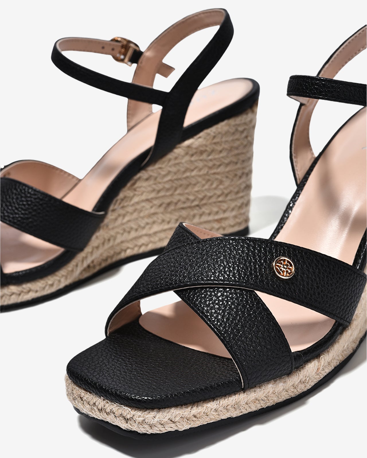 Sandal Xuồng Nữ Zucia Đế Cói Quai Chéo Dập Vân-SHLL7-Đen Color1