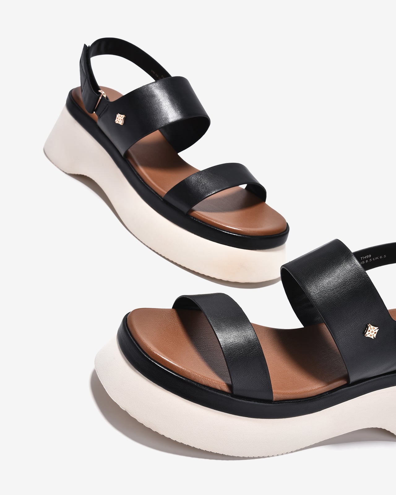 Sandal Xuồng Zucia Hai Quai Ngang Đính Logo-STH99-Đen Color1