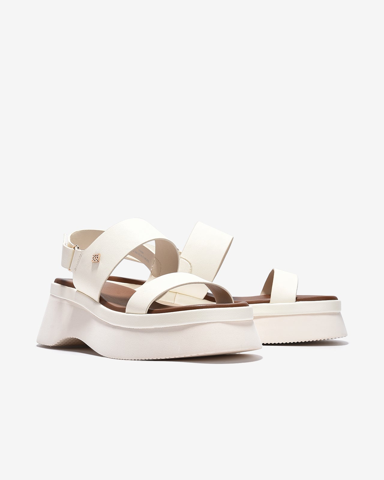 Sandal Xuồng Zucia Hai Quai Ngang Đính Logo-STH99Kem Color1