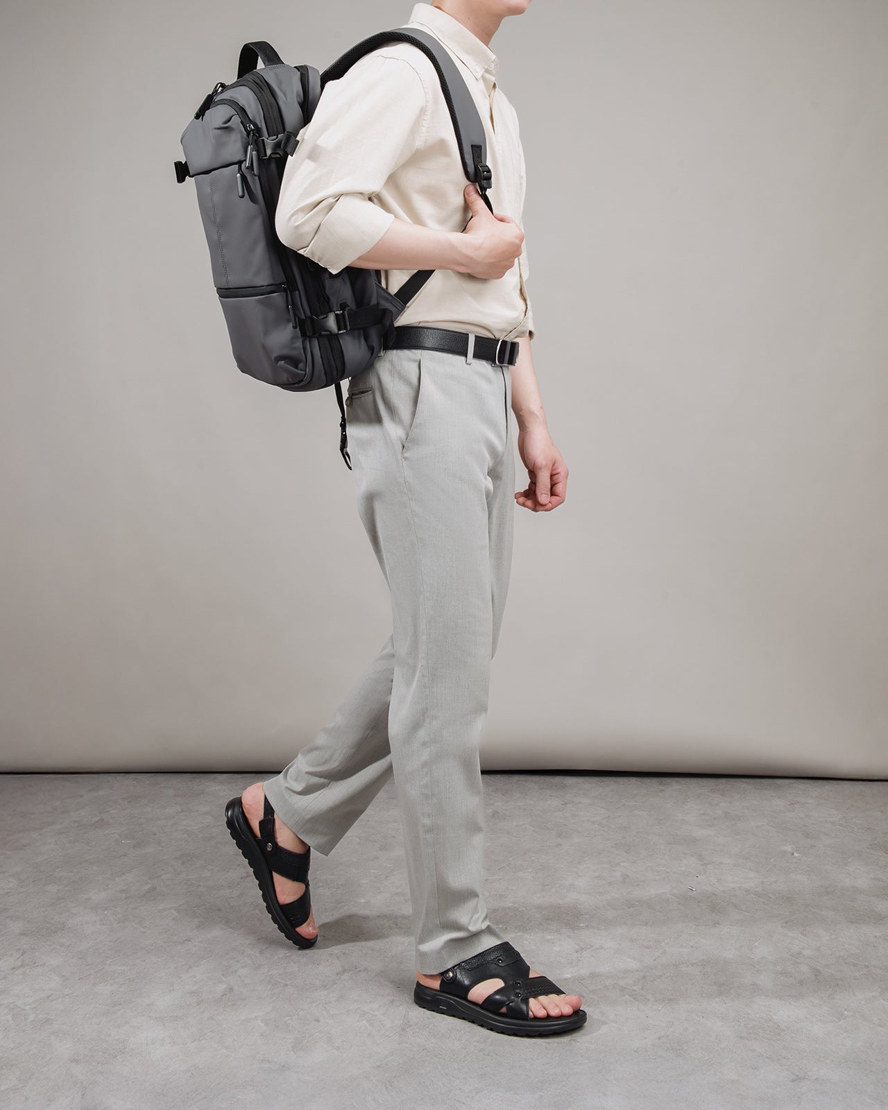 Sandal Nam Zuciani Da Mềm Quai Bản To-SRD62Đen Color1