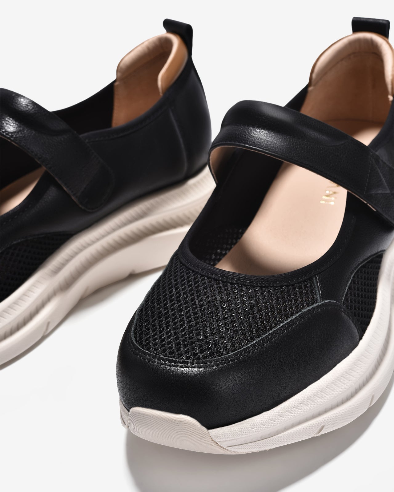 Giày Đi Bộ Zuciani Noirsole N20-GCM20Đen Color1