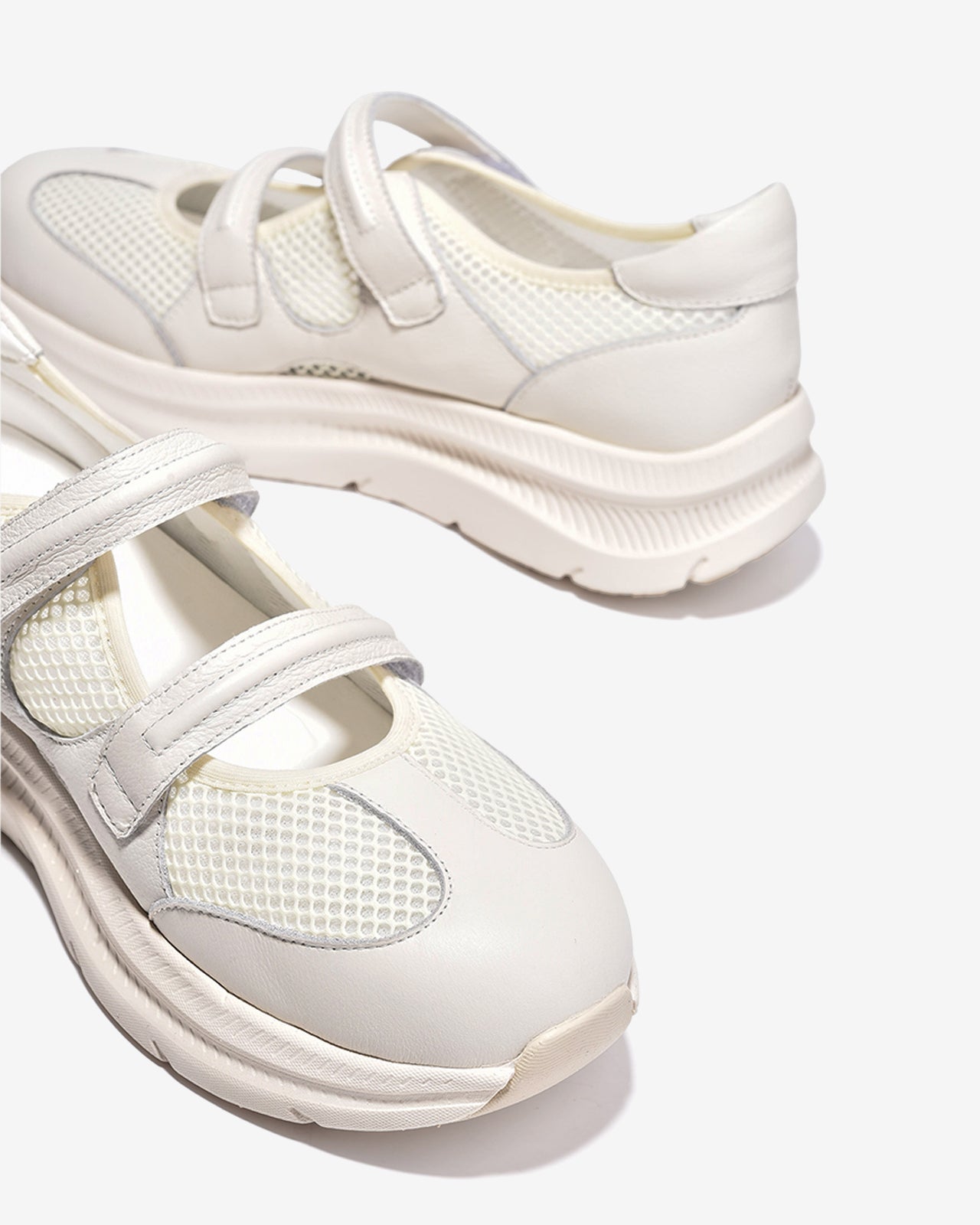 Giày Thể Thao Nữ Zuciani Quai Dán Phối Lưới-GCM43-Kem Color1