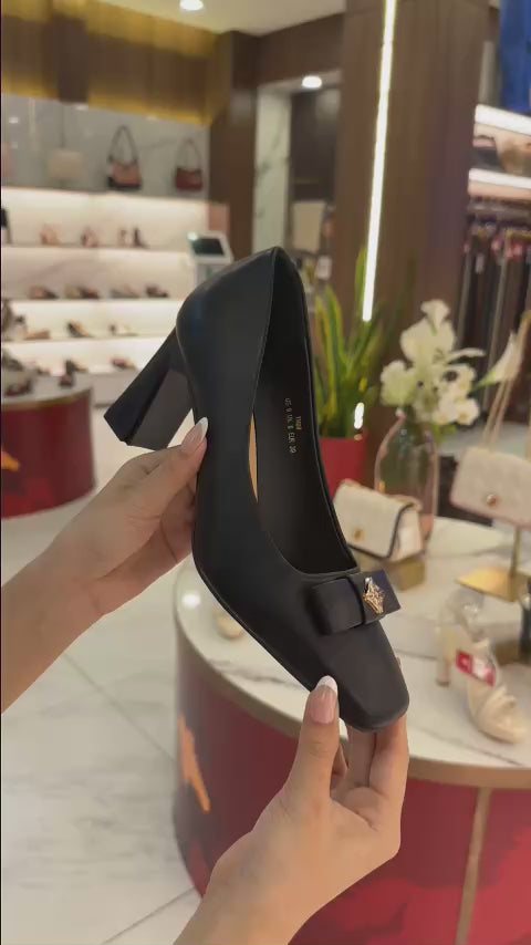 Giày Cao Gót Zucia Khóa Nơ Đính Logo