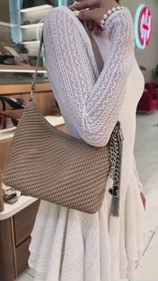 Túi Xách Đeo Vai Hobo Phối Charm Zucia The Luminara N12