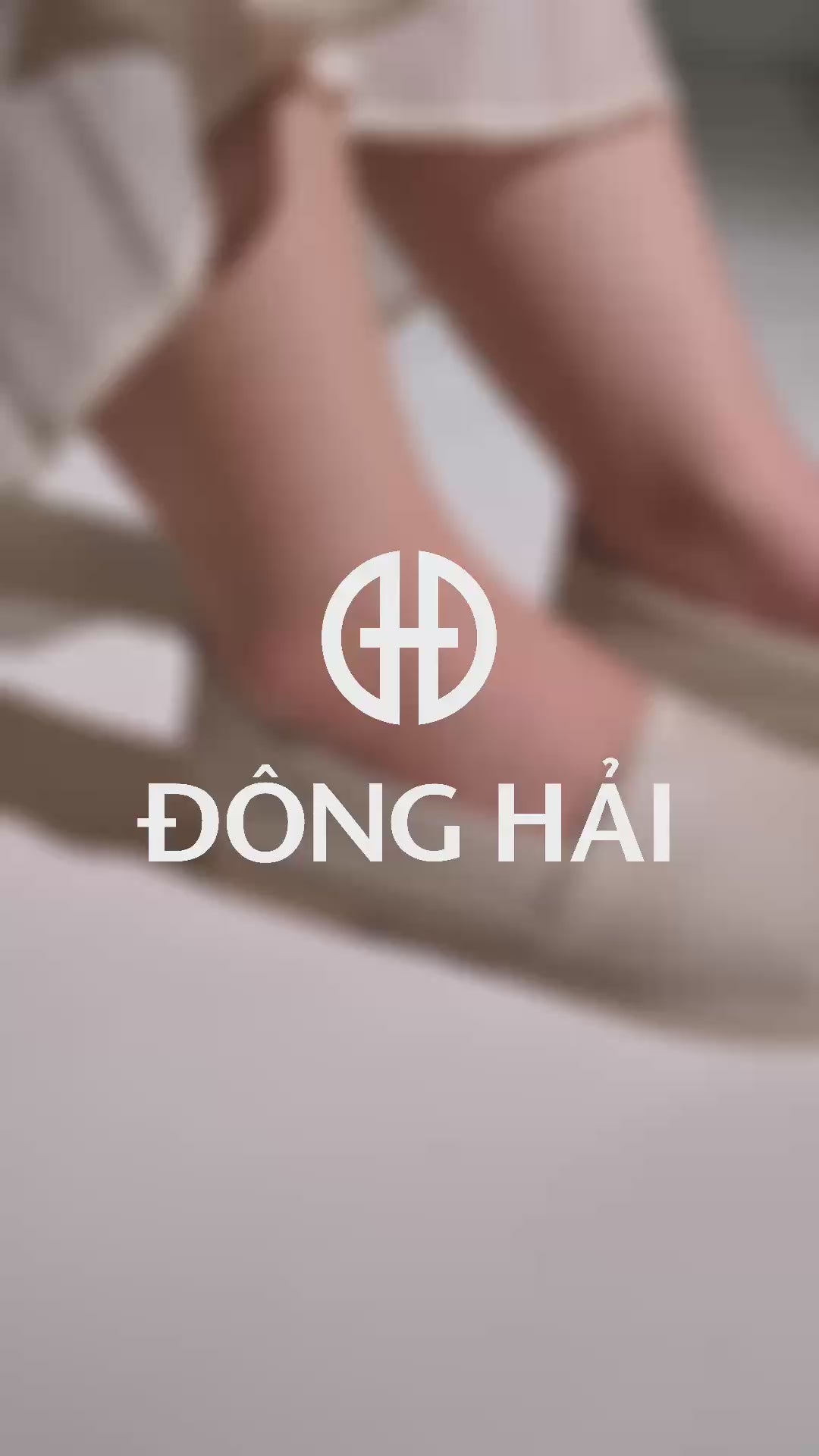 Giày Lười Zucia Trơn Phối Màu-GHLO8Kem Color1