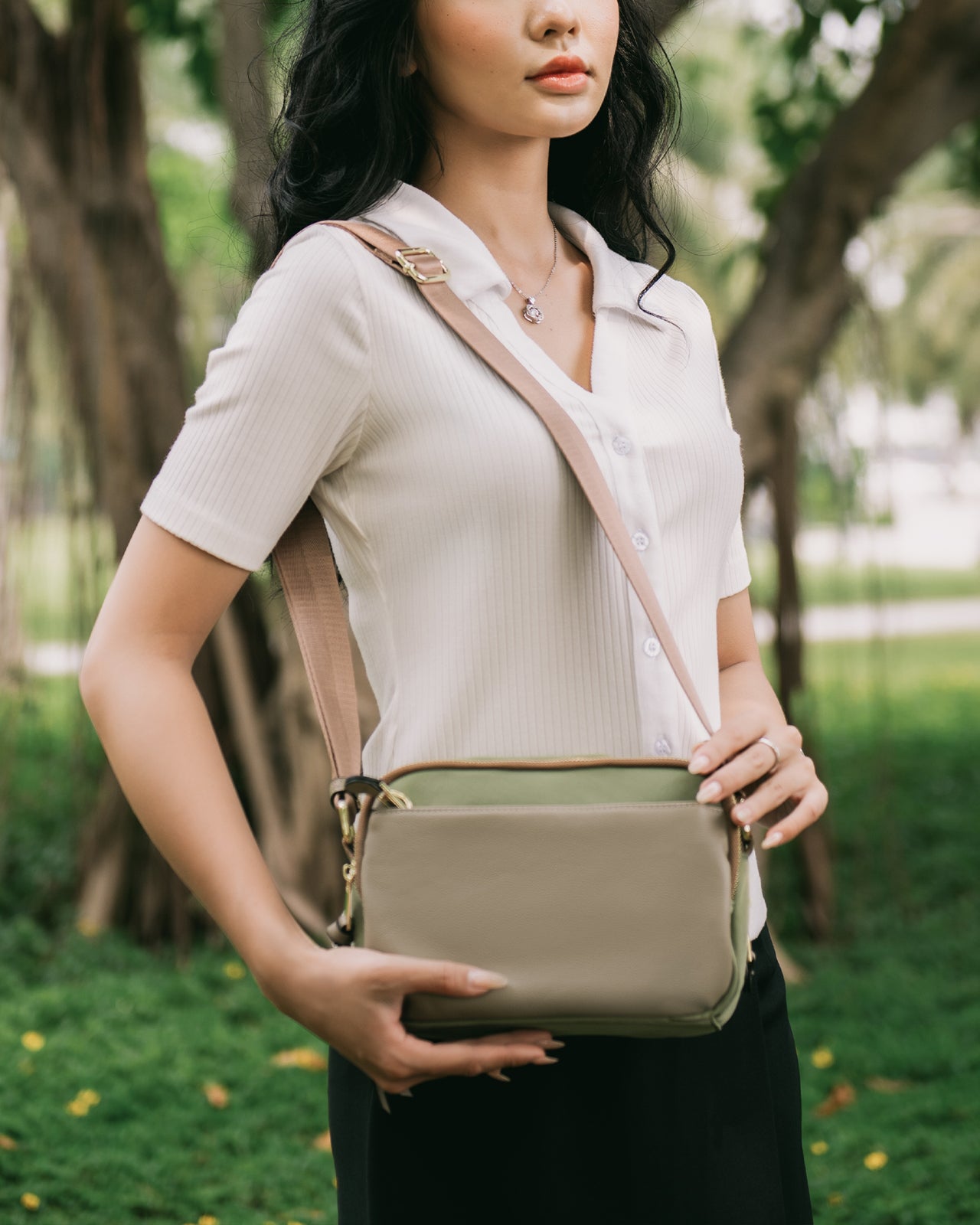 Túi Đeo Chéo Zucia The Rain Runner N50-HY50Xanh Lá Color1