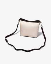 Túi Xách Zucia Viền Nâu Phối Charm Urban Muse N09-JC80Kem Color1