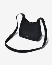 Túi Xách Tay Dáng Hobo Zucia Urban Muse N14-JC85Đen Color1