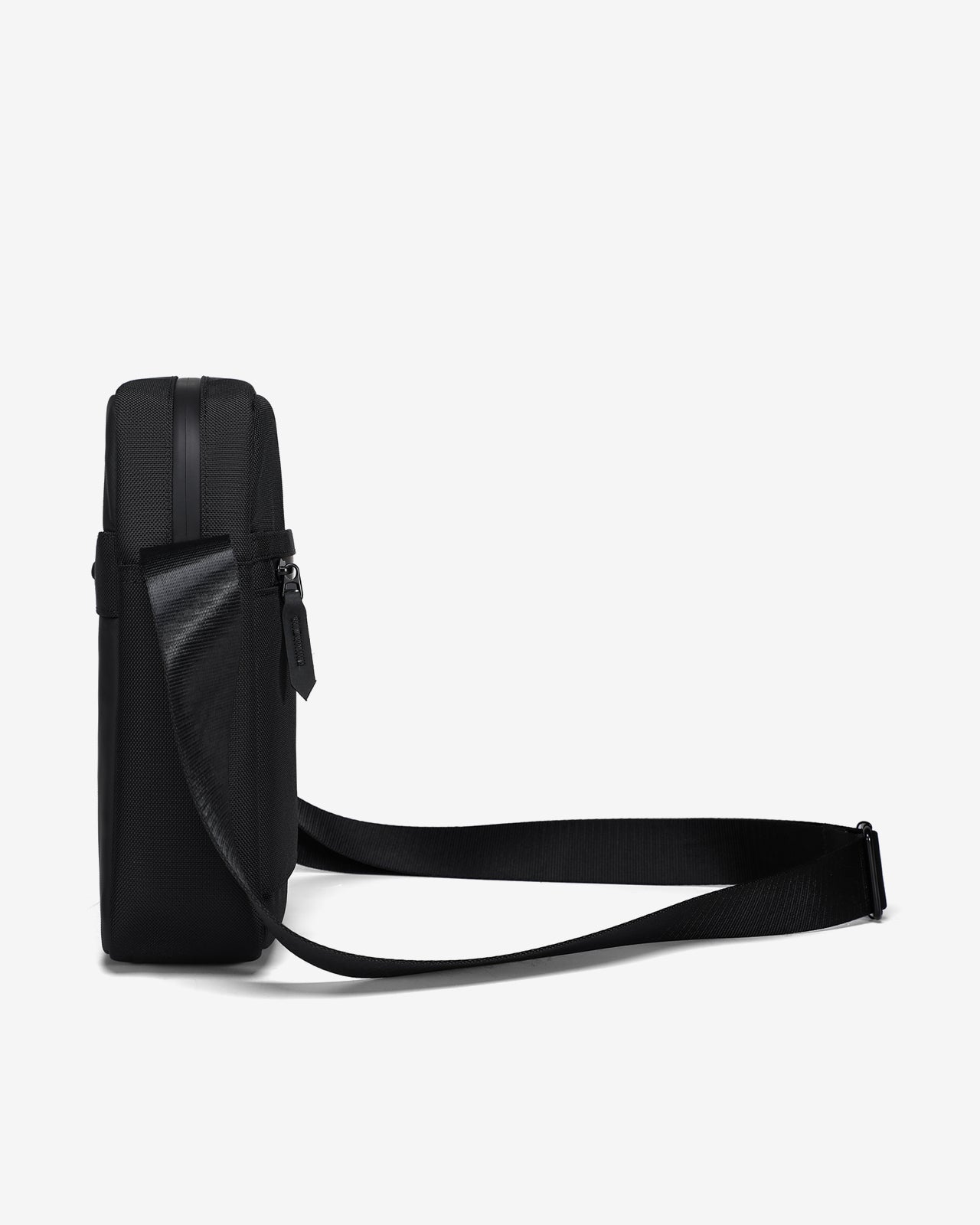 Túi Đeo Chéo Zuciani Timeless Fusion N19-MJ19-Đen Color1