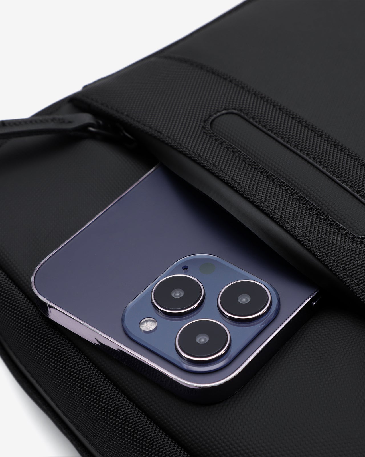 Túi Đeo Chéo Zuciani Timeless Fusion N19-MJ19-Đen Color1