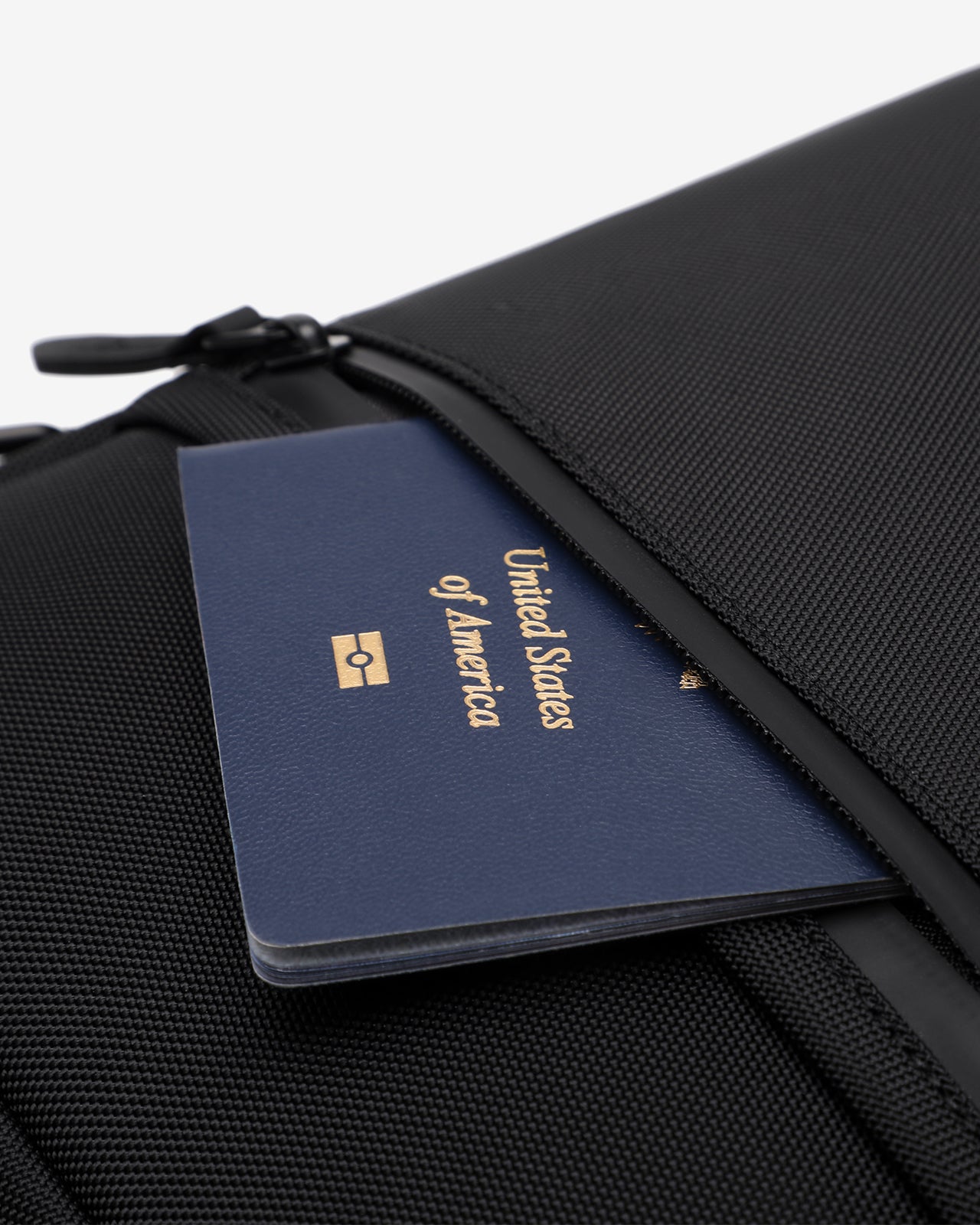 Túi Đeo Chéo Zuciani Timeless Fusion N19-MJ19-Đen Color1