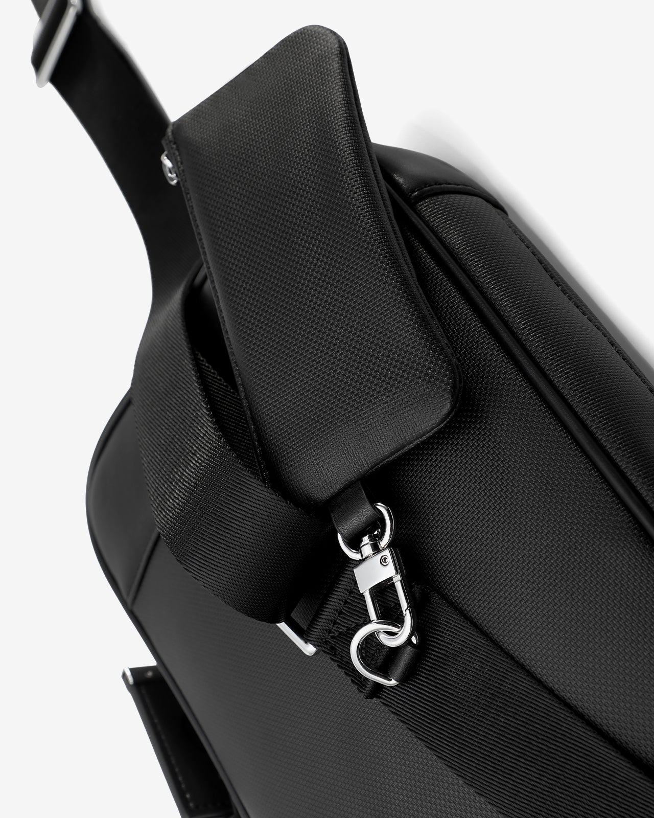 Túi Đeo Chéo Lớn Zuciani Timeless Fusion N29-MJ29-Đen Color1