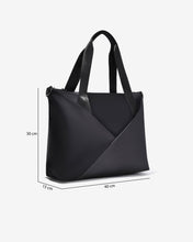 Túi Xách Tay Dạng Tote Zucia The Rain Runner N27-HY27-Đen Color1