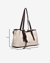 Túi Xách Zucia Dáng Tote Phối Charm Urban Muse N07-JC78Kem Color1