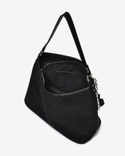 Túi Đeo Vai Dáng Hobo Vân Đan Phối Charm Zucia The Luminara N11-JS11Đen Color1