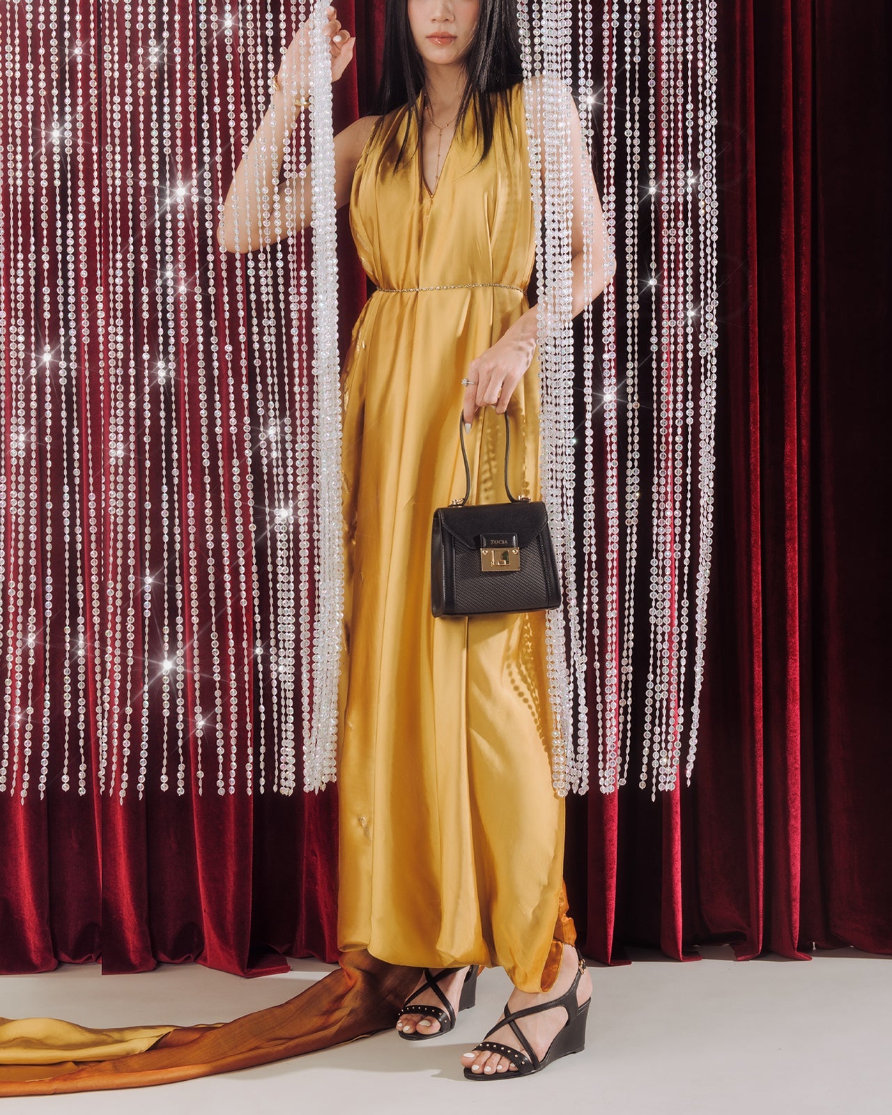 Túi Xách Tay Đeo Vai Phom Hộp Vuông Zucia Into You N05-VS05-Đen Color1