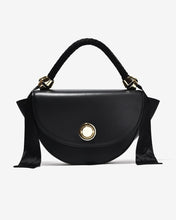 Túi Xách Tay Đeo Chéo Nữ Dáng Vỏ Sò Zucia InTo You N08-VS08-Đen Color1First