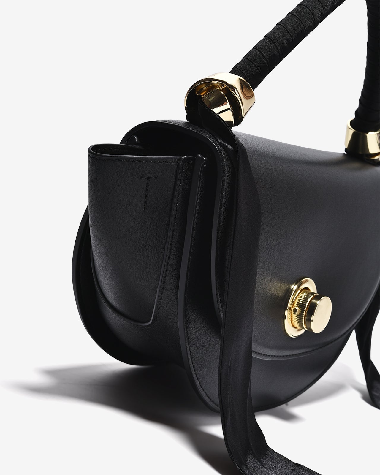 Túi Xách Tay Đeo Chéo Nữ Dáng Vỏ Sò Zucia InTo You N08-VS08-Đen Color1