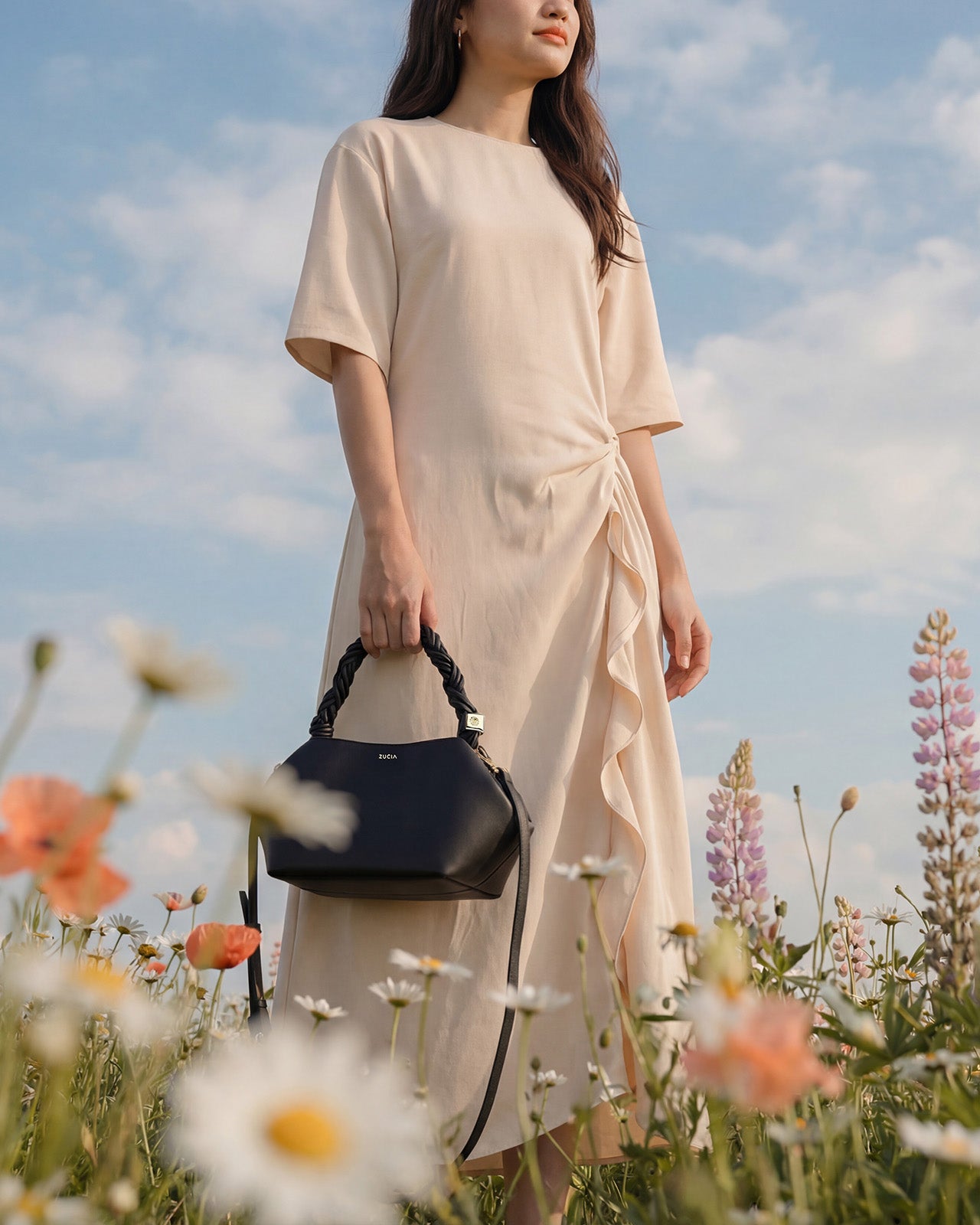 Túi Xách Tay Đeo Chéo Quai Xoắn Zucia InTo You N17-VS17Đen Color1