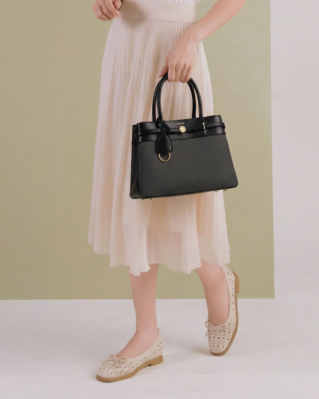 Túi Xách Tay Satchel Bag Zucia InTo You N18-VS18Đen Color1