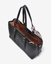 Túi Xách Tay Đeo Vai Dáng Tote Zuciani The Artisa N12-JC40Đen Color1