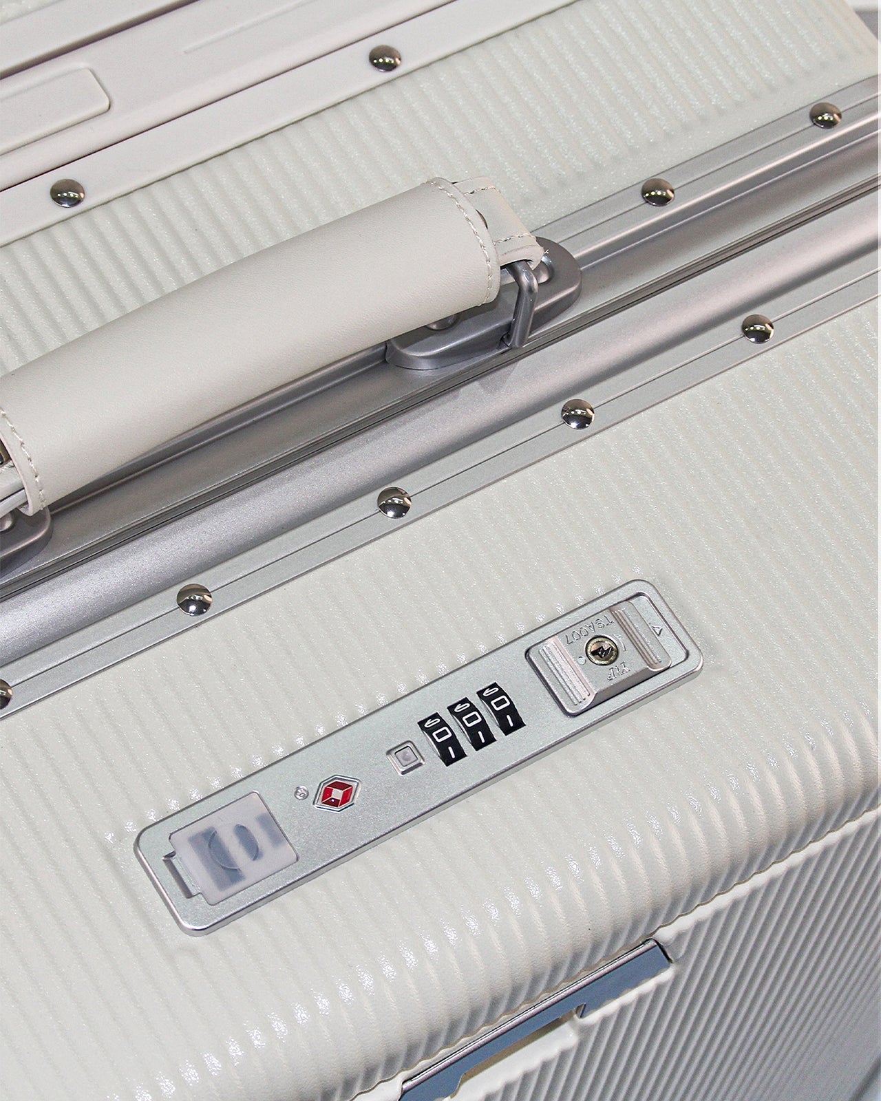 Vali Xách Tay Du Lịch Cỡ Nhỏ Cao Cấp Zuciani Timeless Fusion N30-MJ30-Trắng Color1