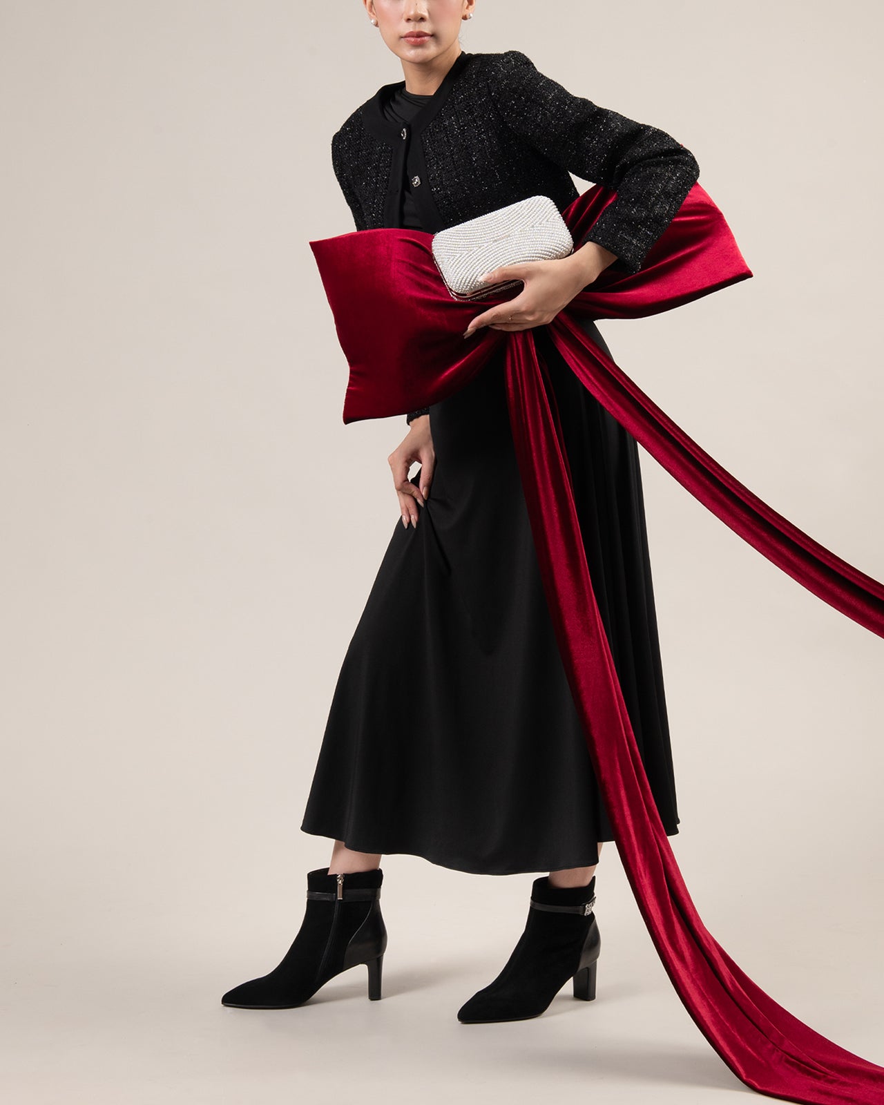 Ví Cầm Tay Nữ Dáng Hộp Phối Đá Zucia Dance With Me N10-JM10-Trắng Color1